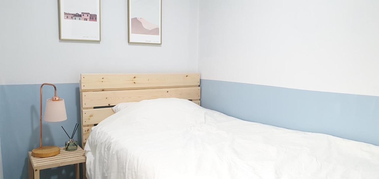 Standard Single Room,1369140962:JPEG