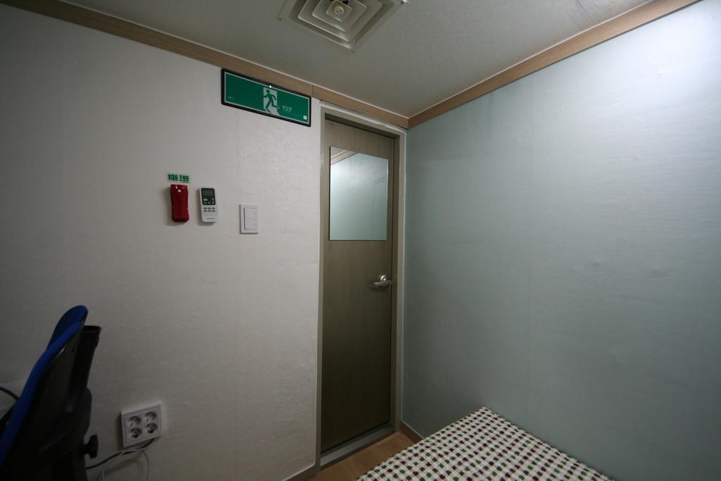 Chambre Simple Standard avec Salle de Bains Commune