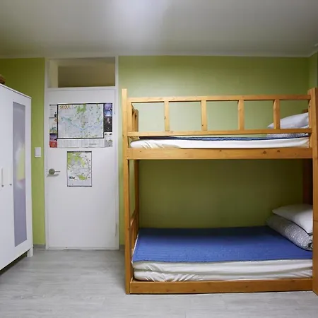 Hans House-3