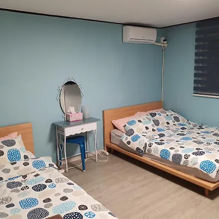 Bunk Backpackers Guesthouse-2