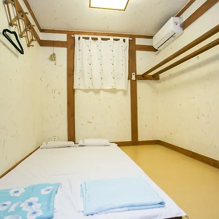 Bukchonmaru Hanok Guesthouse-3